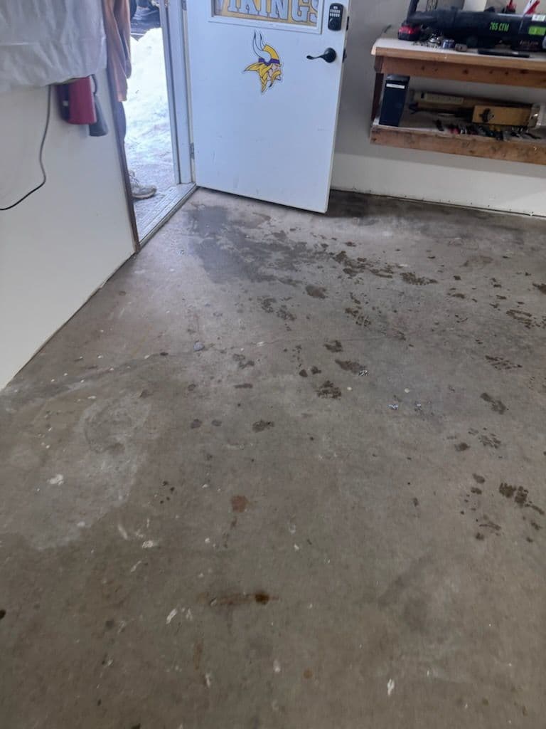 Gallery photos for Stunning Garage Floor Transformation in Lakeville MN: Image #1