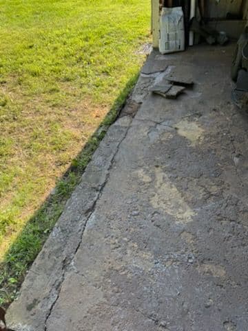 Gallery photos for Remarkable Epoxy Revamp for Hunting Shack: Image #3